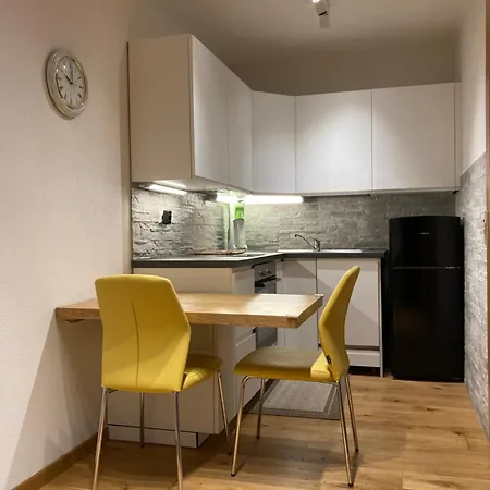 Adele Apartmán *